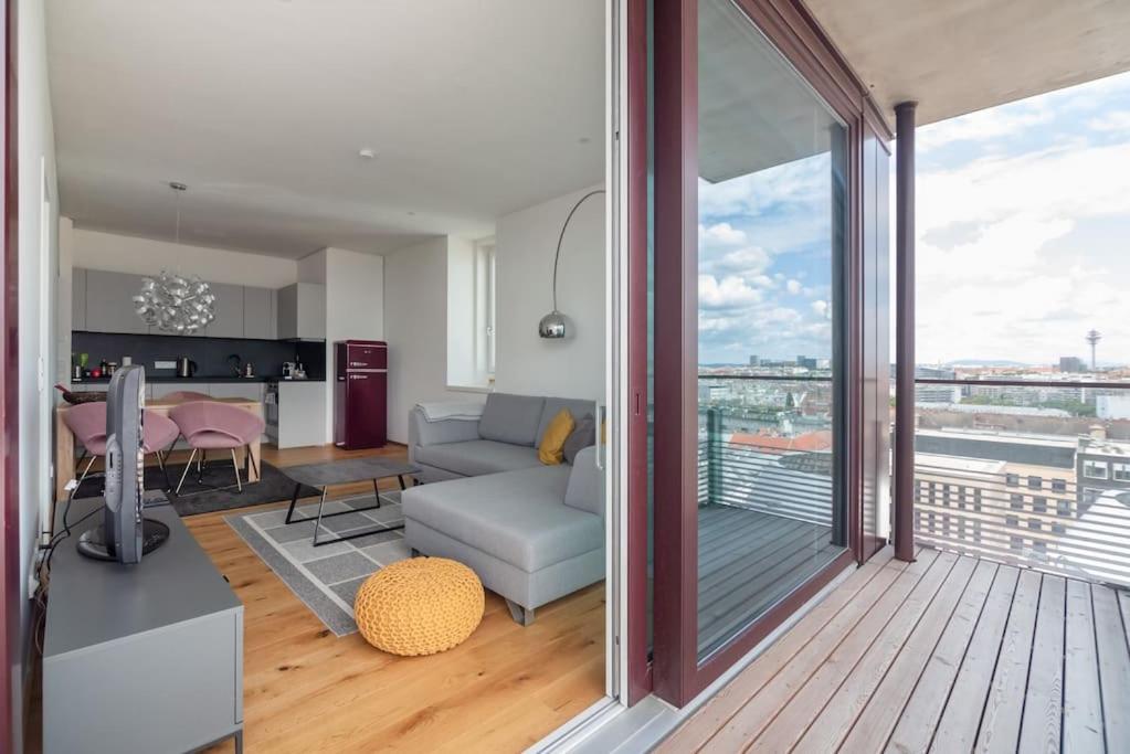Hoch Hinaus, Neu Und Stilvoll Mit Pool Am Dach Apartamento Viena Exterior foto