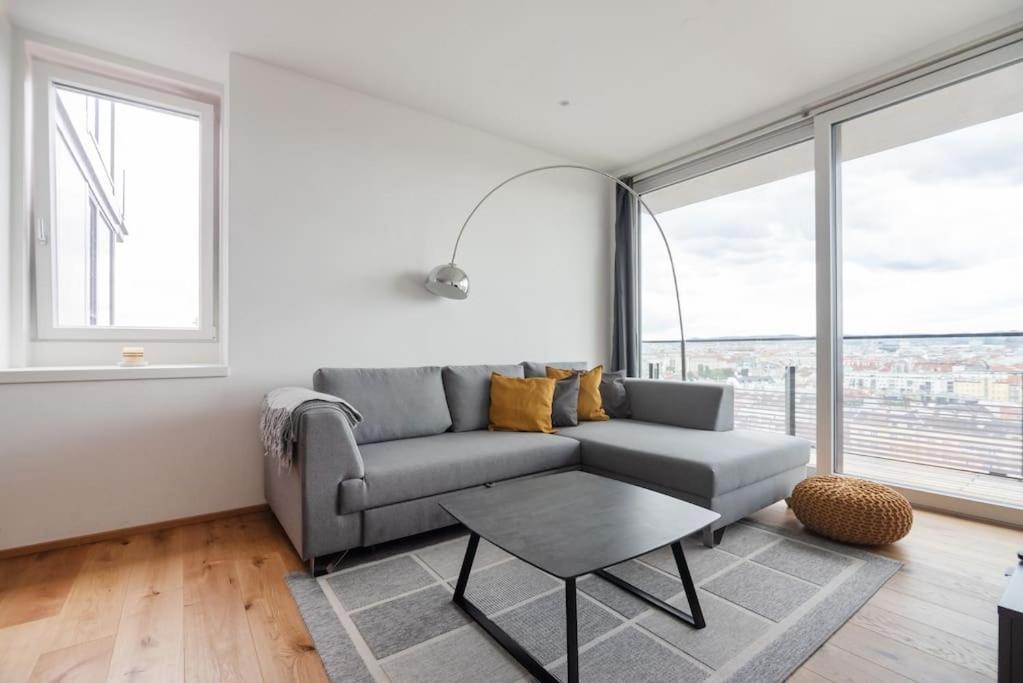 Hoch Hinaus, Neu Und Stilvoll Mit Pool Am Dach Apartamento Viena Exterior foto