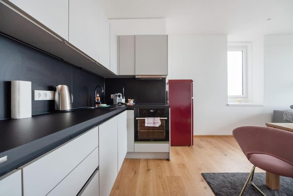 Hoch Hinaus, Neu Und Stilvoll Mit Pool Am Dach Apartamento Viena Exterior foto