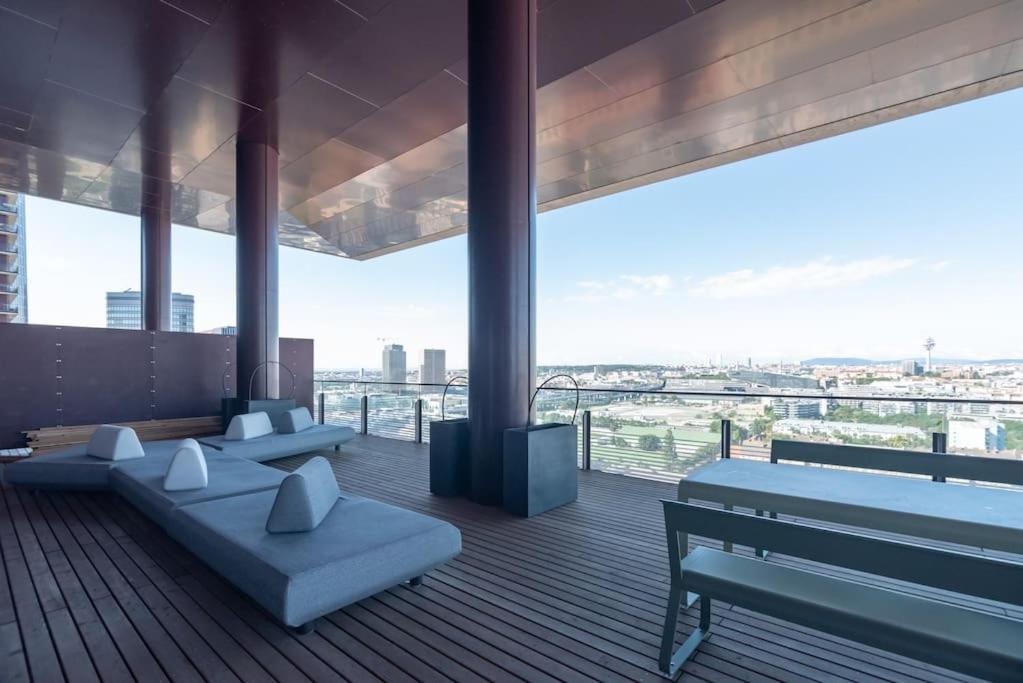 Hoch Hinaus, Neu Und Stilvoll Mit Pool Am Dach Apartamento Viena Exterior foto