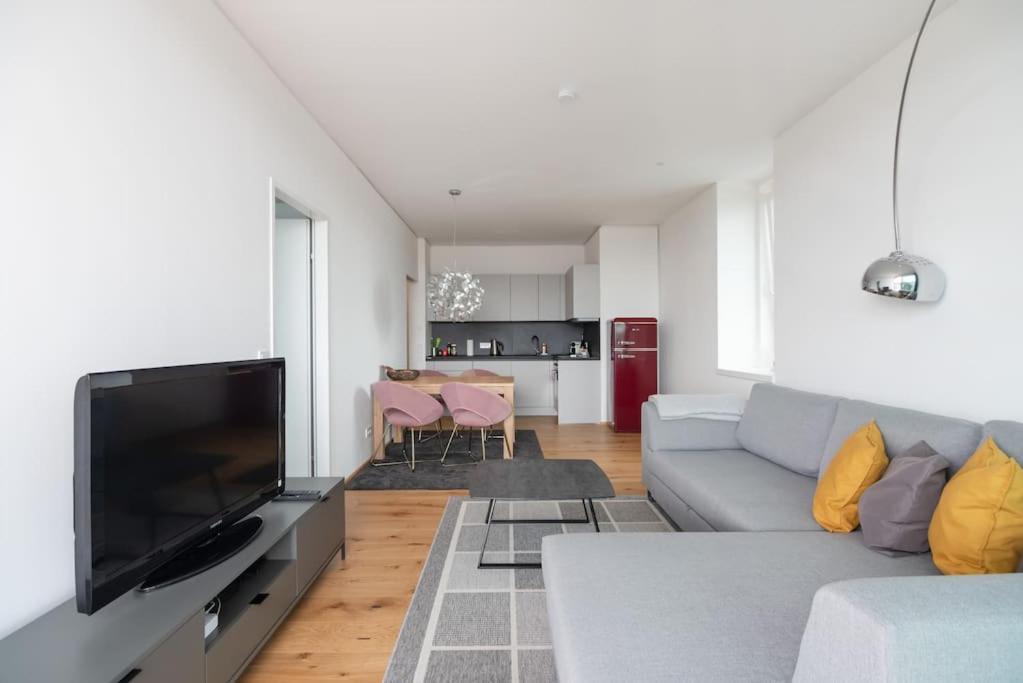 Hoch Hinaus, Neu Und Stilvoll Mit Pool Am Dach Apartamento Viena Exterior foto